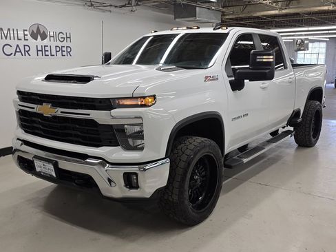 Used 2024 Chevrolet Silverado 2500 LT w/ All Star Edition AWD/4WD image 14