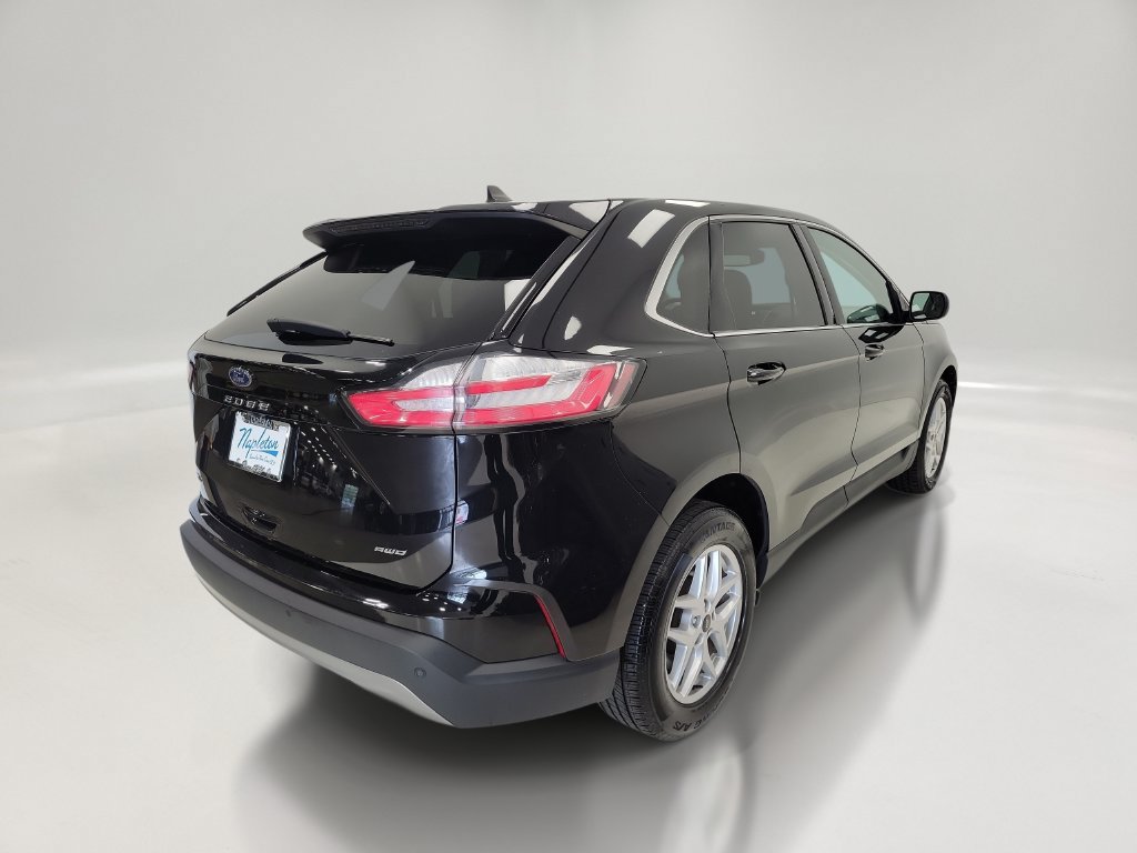Used 2024 Ford Edge SEL AWD/4WD image 4