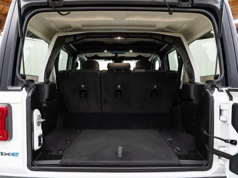 Used 2024 Jeep Wrangler Unlimited Rubicon 4xe AWD/4WD image 8