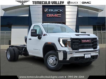 New 2025 GMC Sierra 3500 Pro w/ Fleet Convenience Package