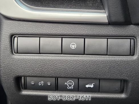 Used 2024 Nissan Rogue SV FWD image 29