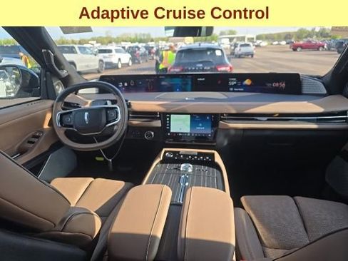 Used 2025 Lincoln Navigator Black Label AWD/4WD image 11