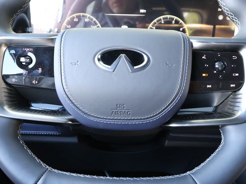 Certified 2026 INFINITI QX80 4WD image 29