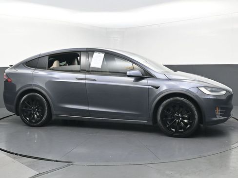 Used 2021 Tesla Model X Long Range image 5