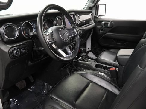 Certified 2022 Jeep Wrangler Unlimited Sahara image 19