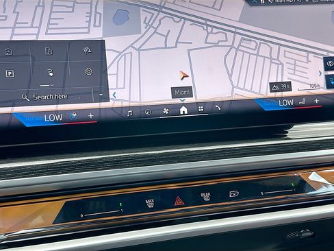 Certified 2024 BMW i7 xDrive60 w/ Premium Package AWD/4WD image 12