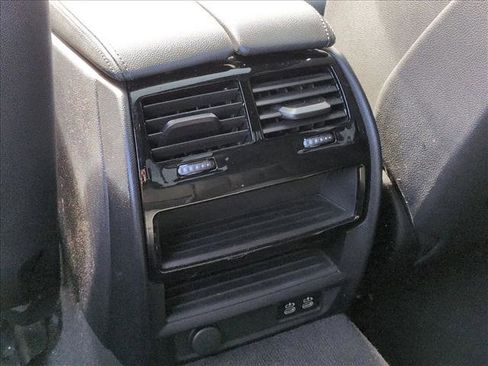 Used 2021 BMW 530e xDrive w/ Convenience Package image 18