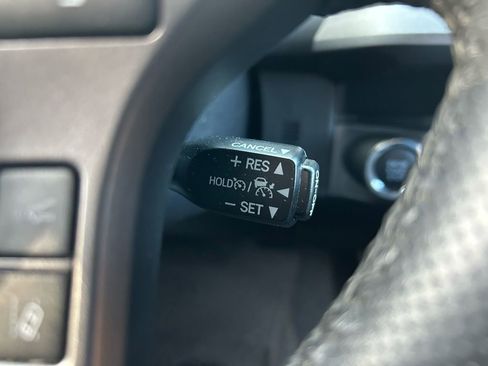 Used 2022 Toyota Tacoma TRD Off-Road w/ Technology Package image 22