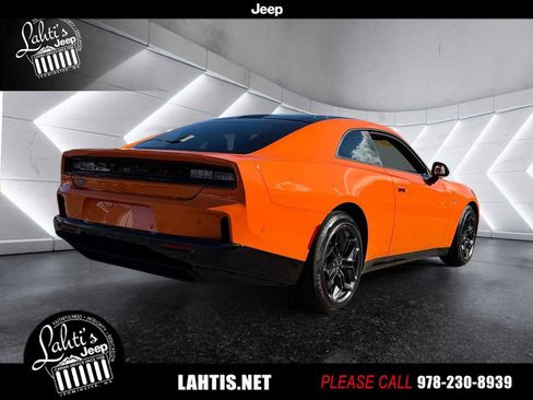 Used 2025 Dodge Charger R/T w/ Quick Order Package 25M R/T image 4