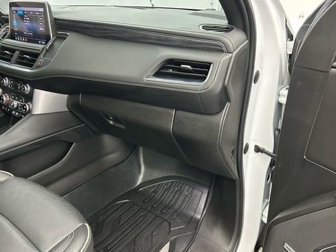 Used 2021 GMC Yukon SLT w/ SLT Premium Package image 34