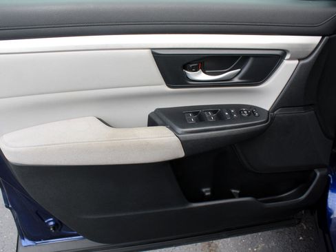 Used 2017 Honda CR-V LX image 13