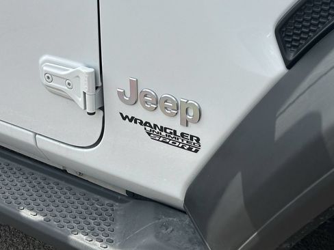 Used 2021 Jeep Wrangler Unlimited Sport w/ Sun And Sound Package AWD/4WD image 8