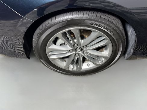Used 2015 Toyota Camry SE FWD image 14