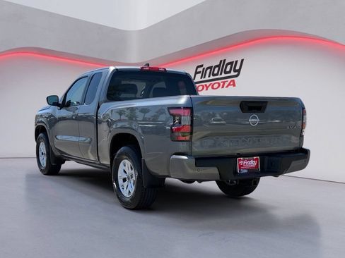 Used 2024 Nissan Frontier SV w/ Technology Package AWD/4WD image 2