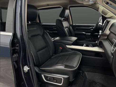 Used 2020 RAM 1500 Laramie image 31