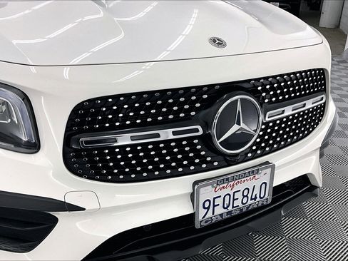 Certified 2023 Mercedes-Benz GLB 250 4MATIC image 31
