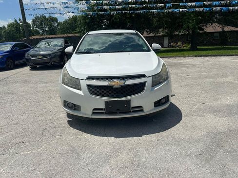Used 2014 Chevrolet Cruze LT w/ Technology Package FWD image 9