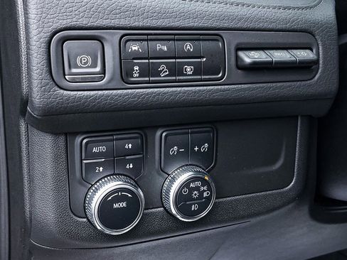 Used 2023 GMC Yukon Denali image 19