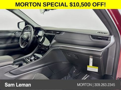 New 2025 Jeep Grand Cherokee L Altitude image 30