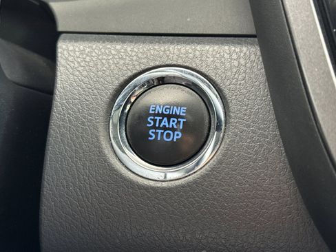 Used 2019 Toyota Camry XLE FWD image 27