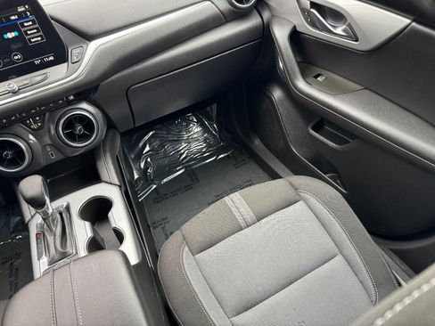 Used 2023 Chevrolet Blazer LT w/ Driver Confidence Package FWD image 18