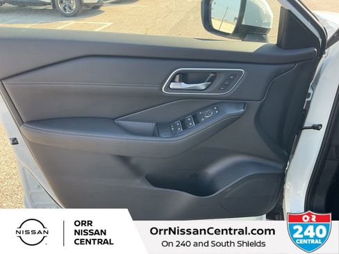 New 2026 Nissan Rogue Platinum w/ Platinum Premium Package AWD/4WD image 16