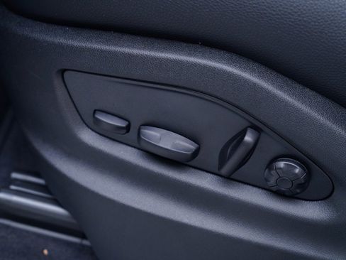 Used 2025 Porsche Cayenne S image 15