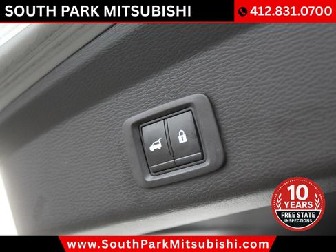 Used 2022 Mitsubishi Outlander SE image 17