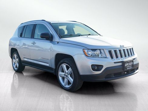 Used 2012 Jeep Compass Limited w/ Sun/Sound Group AWD/4WD image 7
