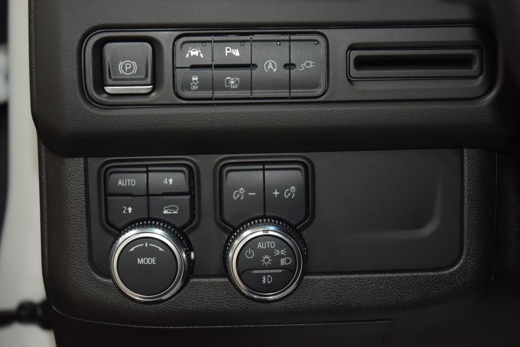 Used 2022 GMC Yukon SLT w/ SLT Luxury Package AWD/4WD image 37