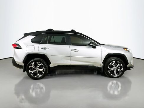 Used 2024 Toyota RAV4 XSE w/ Weather Package AWD/4WD image 4
