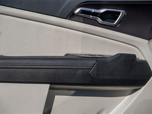 New 2025 Kia Carnival SX w/ SX Dark Edition Package image 22