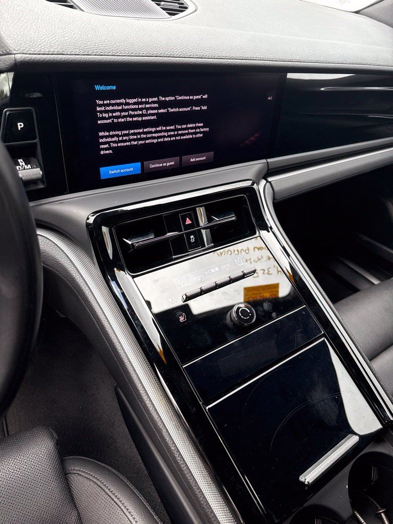 Certified 2025 Porsche Panamera RWD image 5