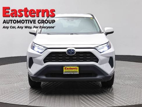 Used 2022 Toyota RAV4 XLE AWD/4WD image 2