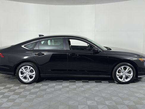 New 2025 Honda Accord LX image 3