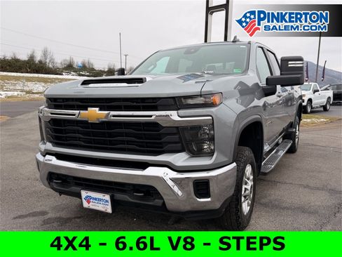 Used 2024 Chevrolet Silverado 2500 LT image 11
