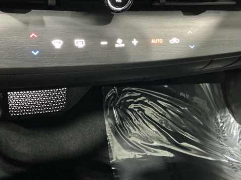 Used 2023 Nissan Ariya FWD image 9