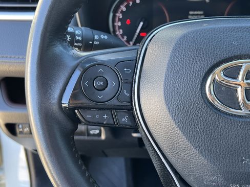 Used 2022 Toyota RAV4 Limited image 18