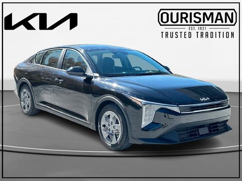 New 2025 Kia K4 LX image 1