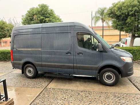 Used 2019 Mercedes-Benz Sprinter 144 image 4