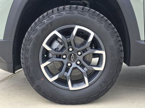 New 2026 Chevrolet Equinox ACTIV w/ Convenience Package III FWD image 8
