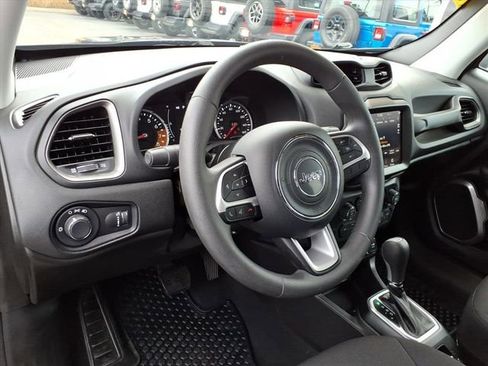 Certified 2023 Jeep Renegade Latitude image 23