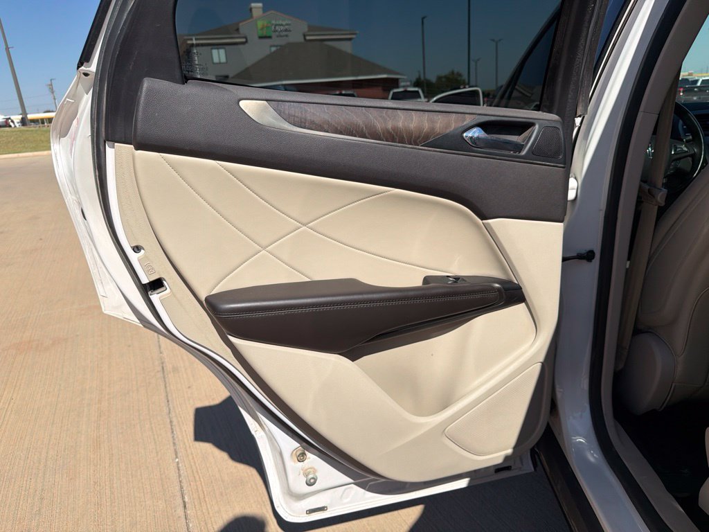 Used 2019 Lincoln MKC Reserve w/ MKC Climate Package FWD image 15