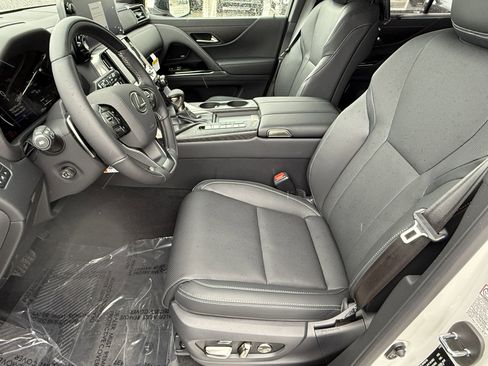 New 2026 Lexus LX 600 4WD w/ Luxury Package image 17