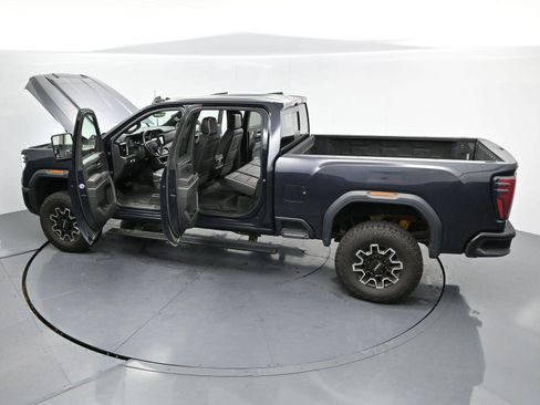Used 2024 GMC Sierra 2500 AT4X AWD/4WD image 45