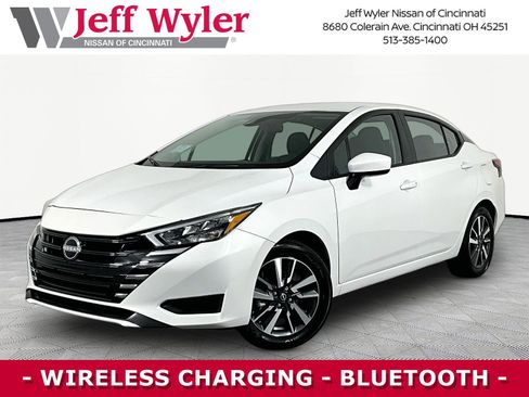 Certified 2025 Nissan Versa SV w/ Trunk Package FWD image 1