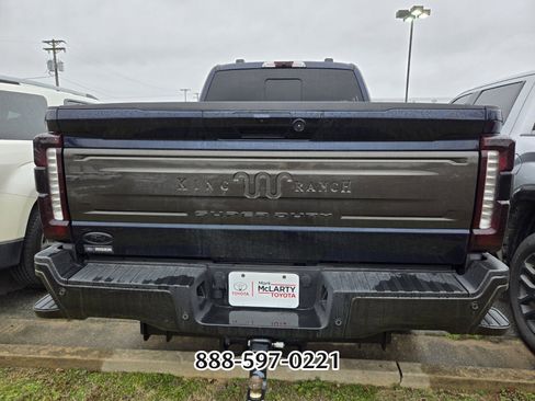 Used 2025 Ford F250 King Ranch w/ FX4 Off-Road Package image 7
