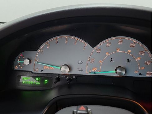 Used 2002 Ford Thunderbird image 17