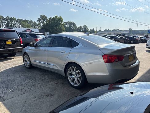 Used 2015 Chevrolet Impala LTZ FWD image 5