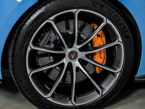 Used 2018 McLaren 570S Spider image 14